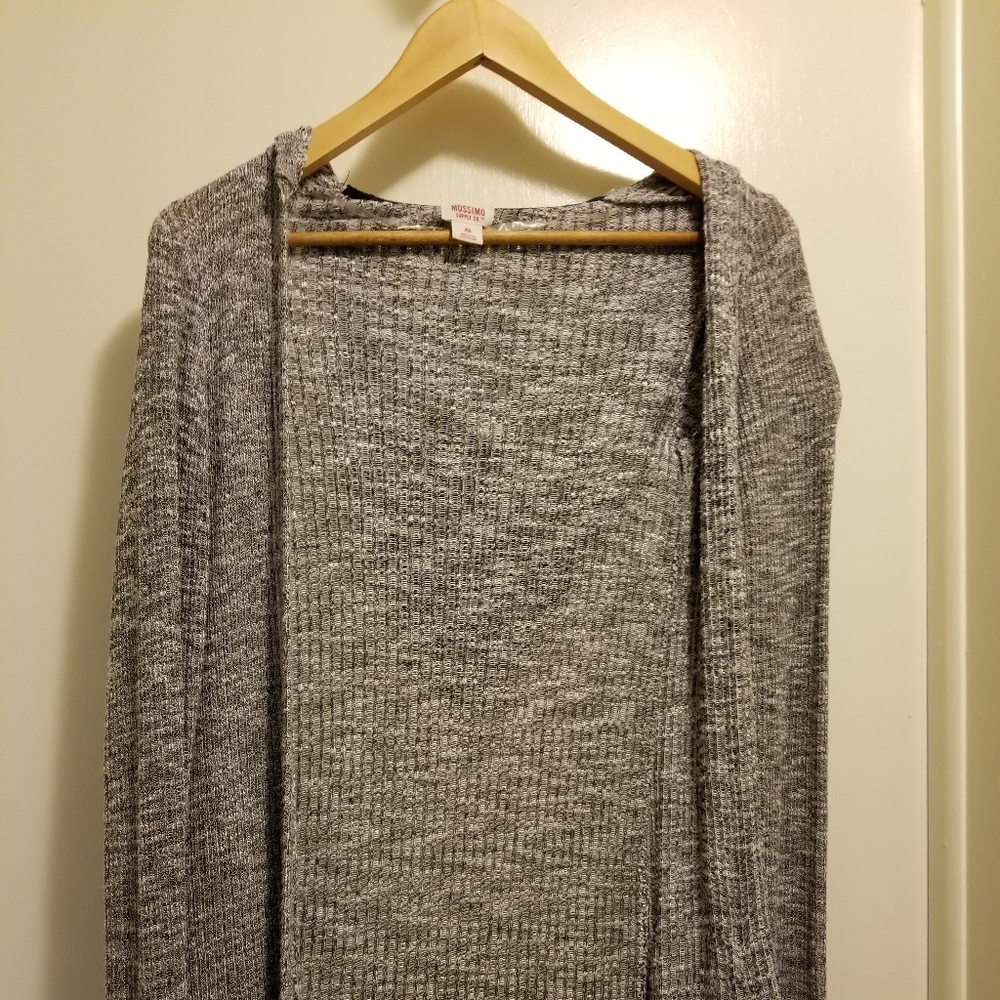 Mossimo Gray Hoodie Casual Wear - LIKE NEW!